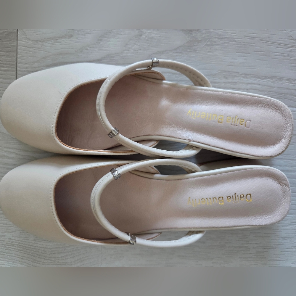 Elegant Cream Slingback Heels